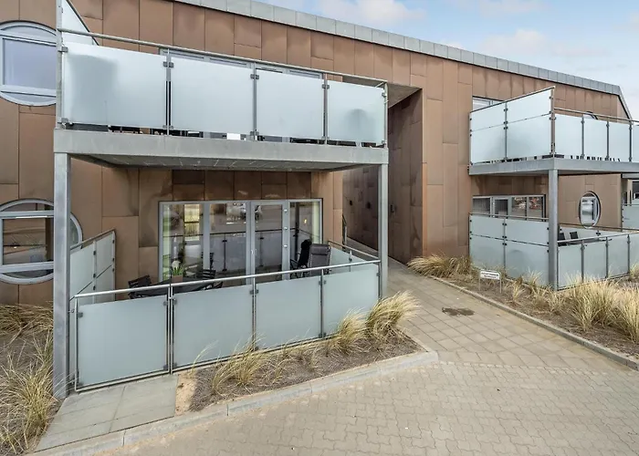 Apartment Awesome In *